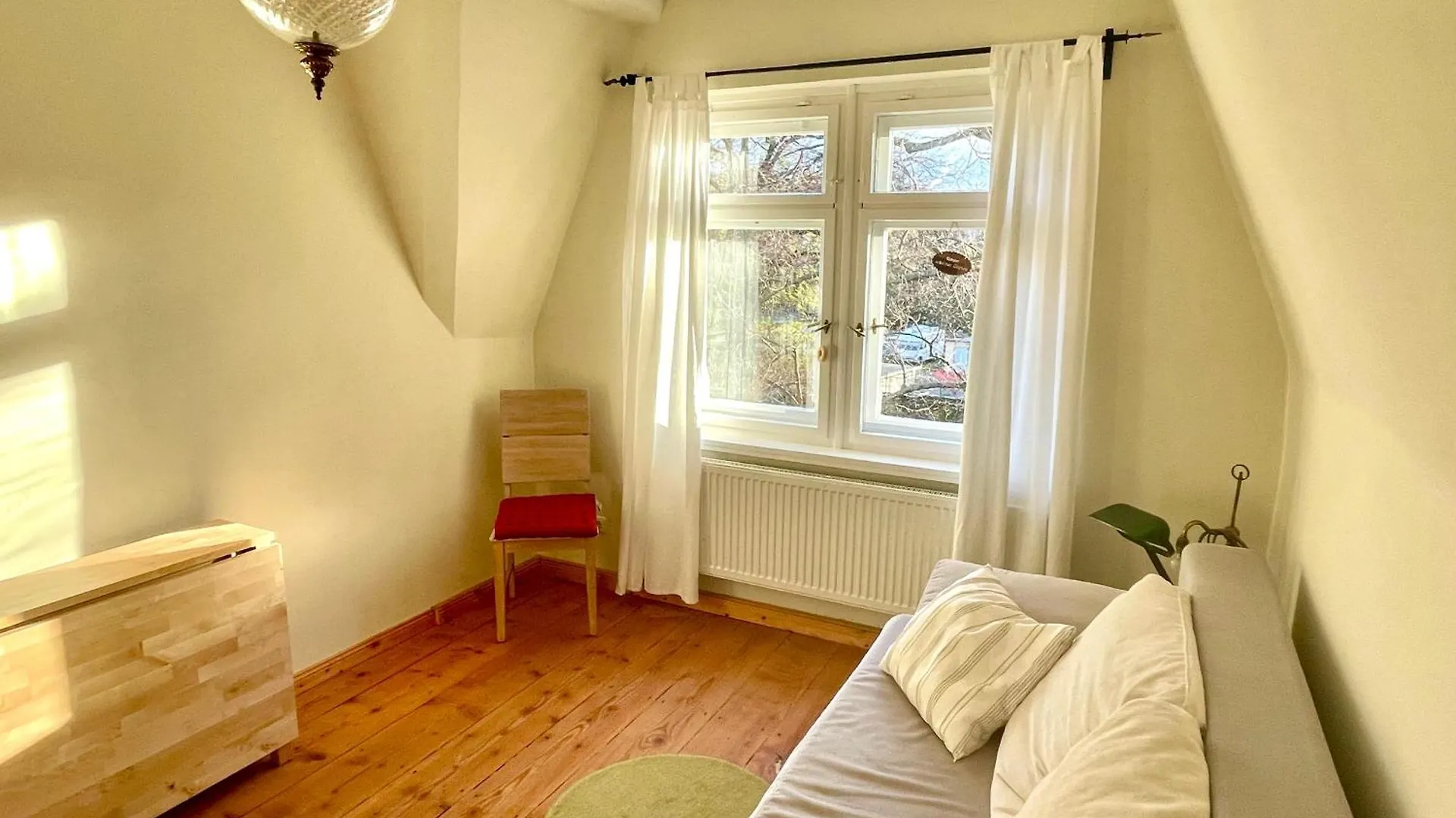 Lejlighed Stadtvilla Oscar 2 Og - Stilvoll Sanierte Altbauwohnung In Denkmalgeschuetzter Stadtvilla Nahe Elbradweg Dresden