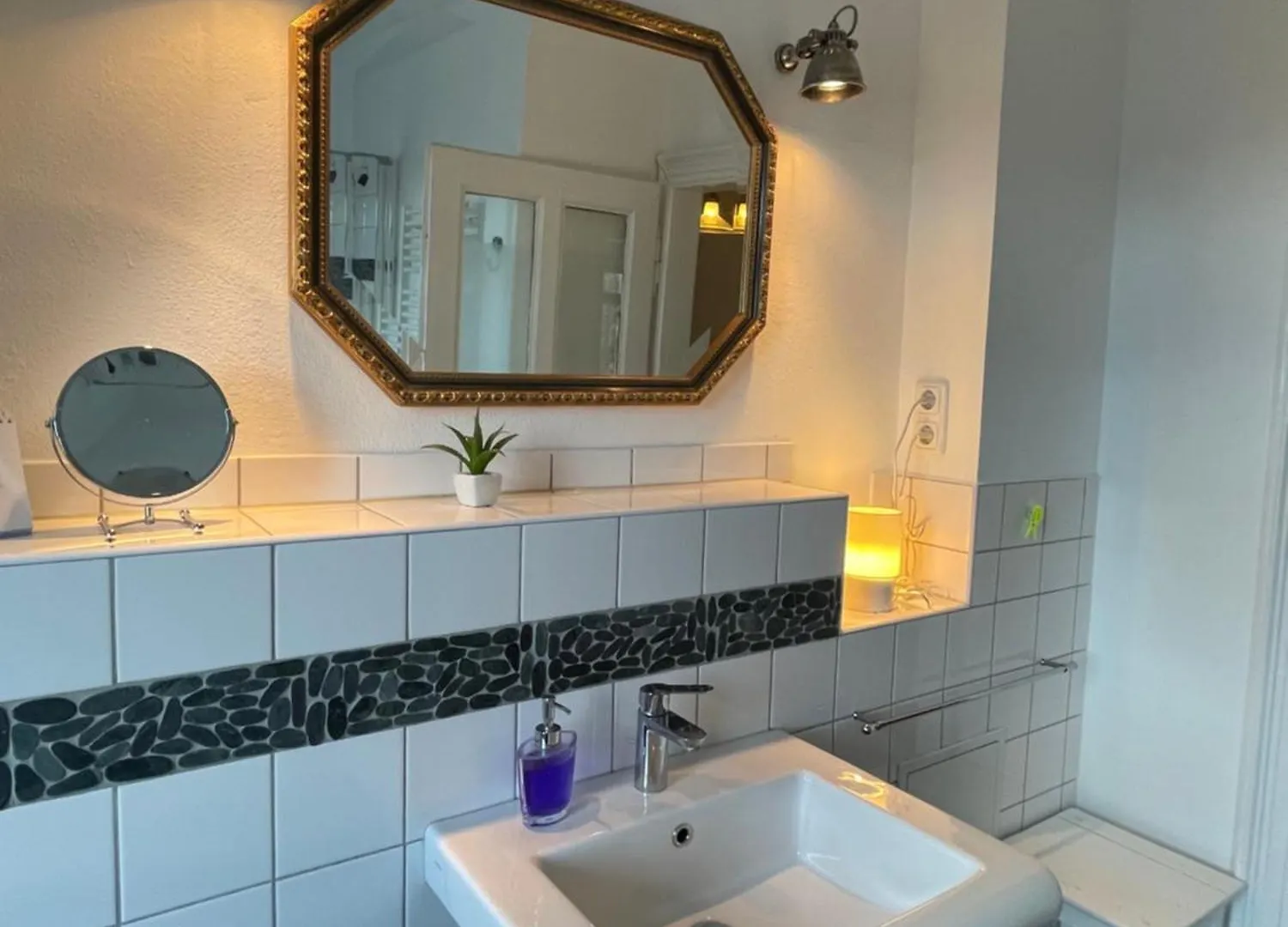 Stadtvilla Oscar 2 Og - Stilvoll Sanierte Altbauwohnung In Denkmalgeschuetzter Stadtvilla Nahe Elbradweg Dresden